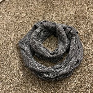 LuluLemon Scarf